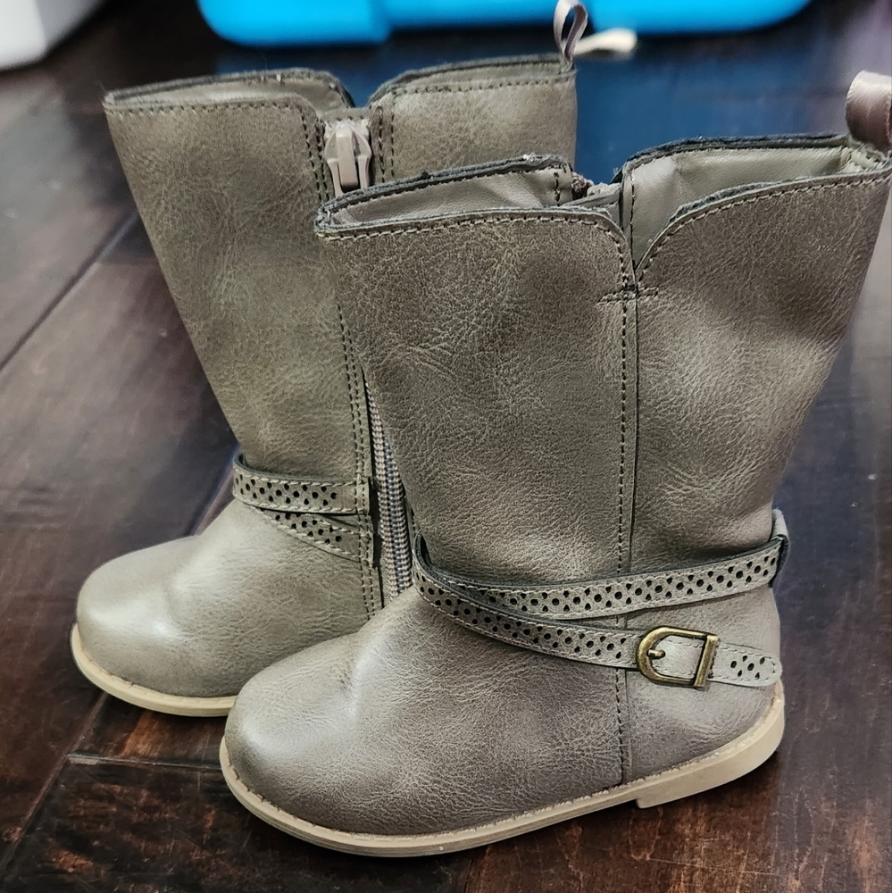 Cute size 6 girl boots